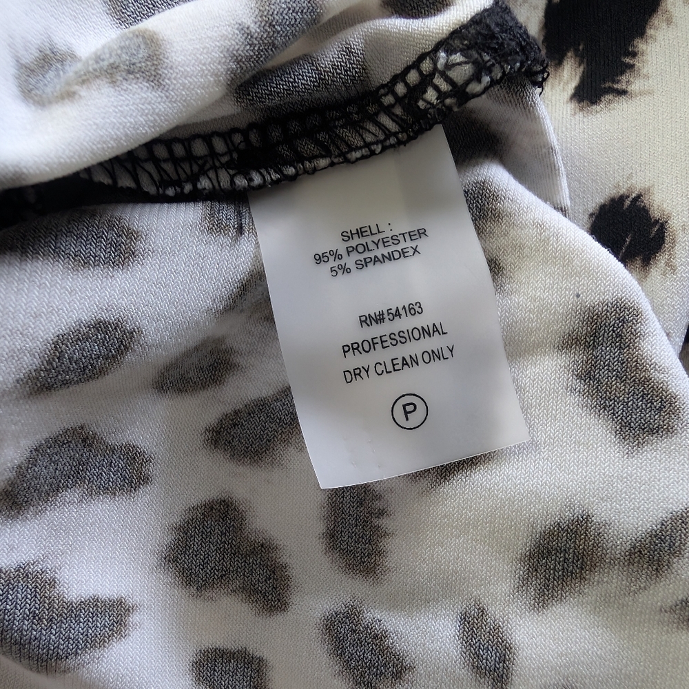 Calvin Klein Women’s Top Animal Print Long Sleeve leopard print Blouse Medium - Picture 5 of 8